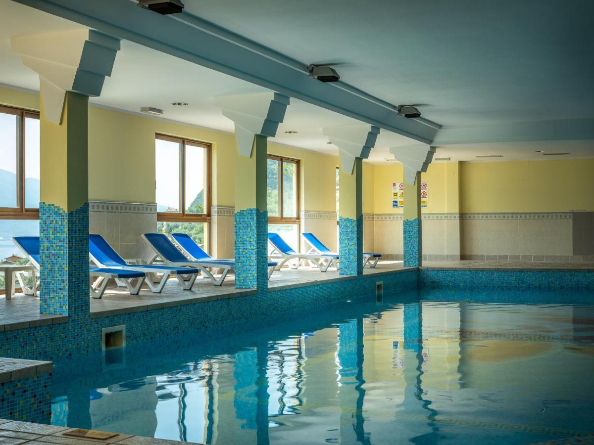 Hotel San Pietro Limone sul Garda Esterno foto