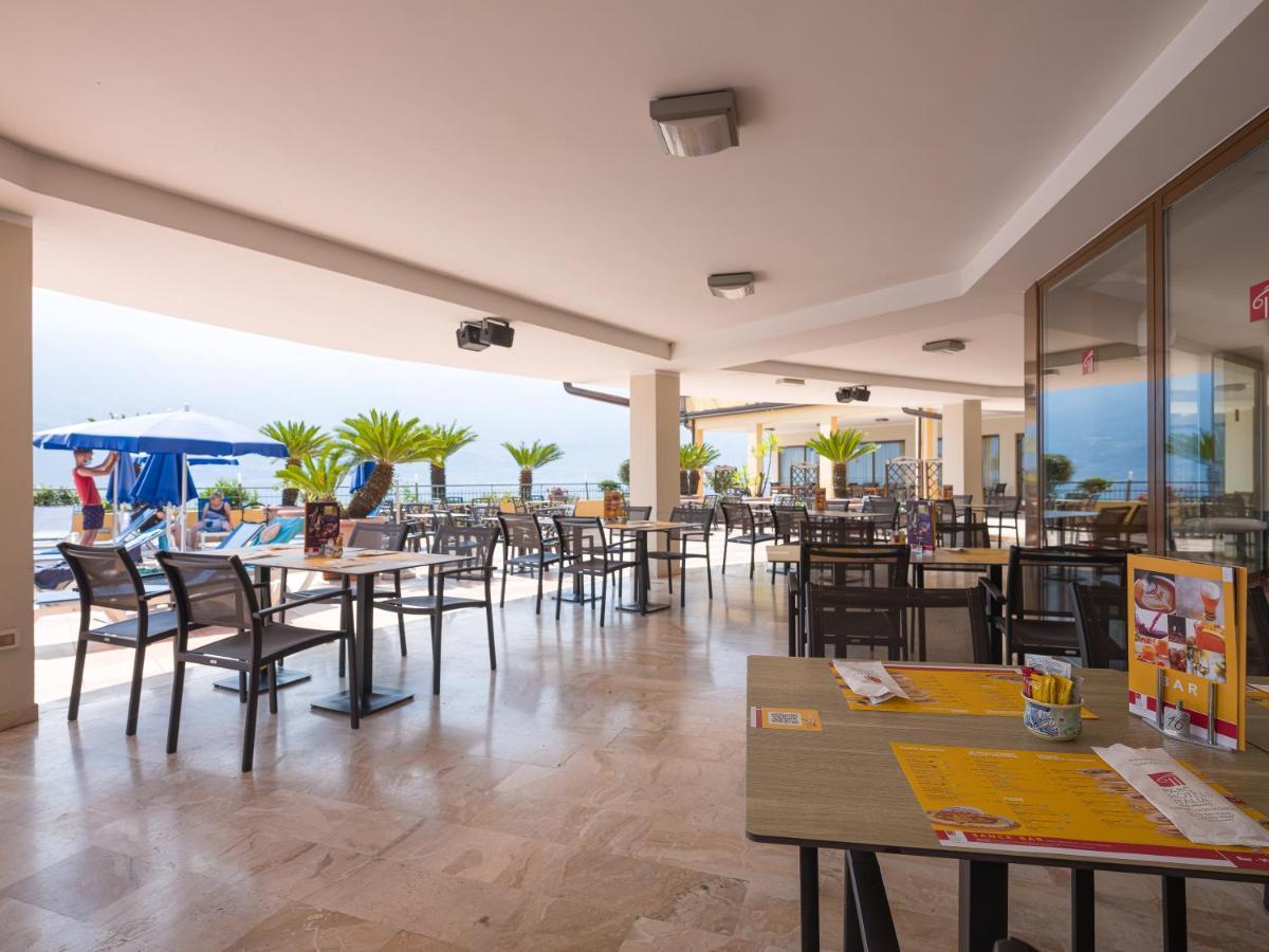 Hotel San Pietro Limone sul Garda Esterno foto