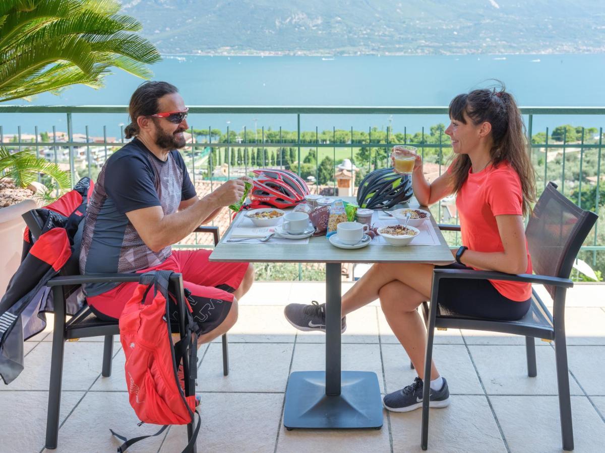Hotel San Pietro Limone sul Garda Esterno foto